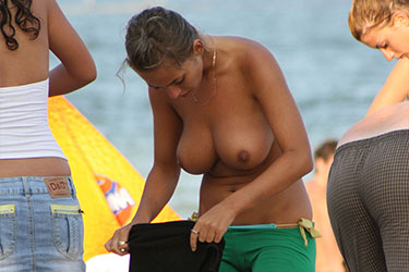 amateur topless beach teen